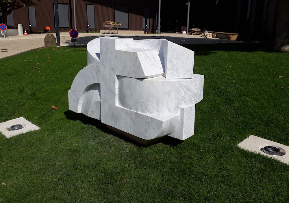 Bending Volumes <br> by Tom Flick