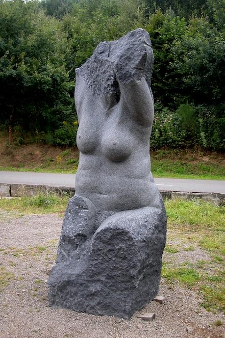 Muse Noire <br> by Lukas Arons